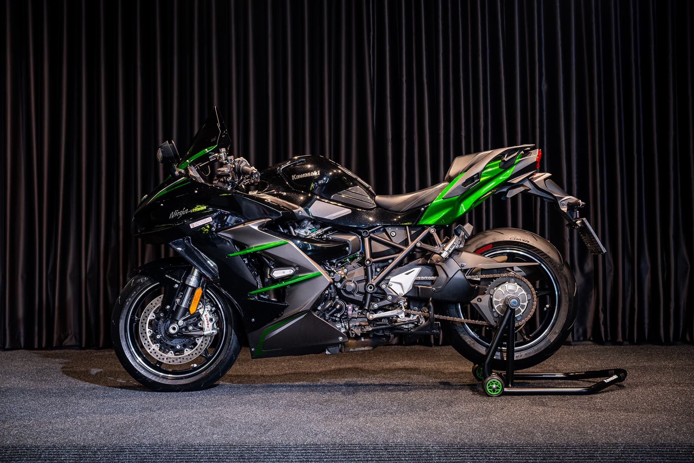 Kawasaki Ninja H2 SX SE 2024 sol yan profil