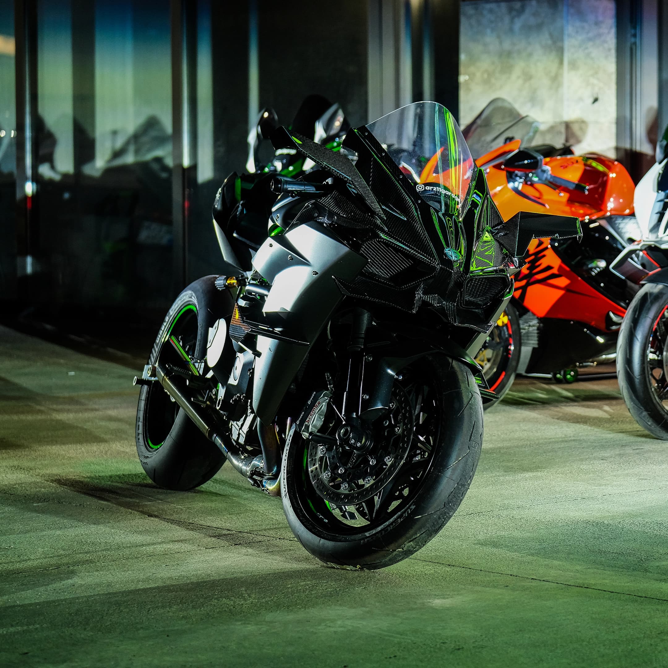 SUPERBIKE